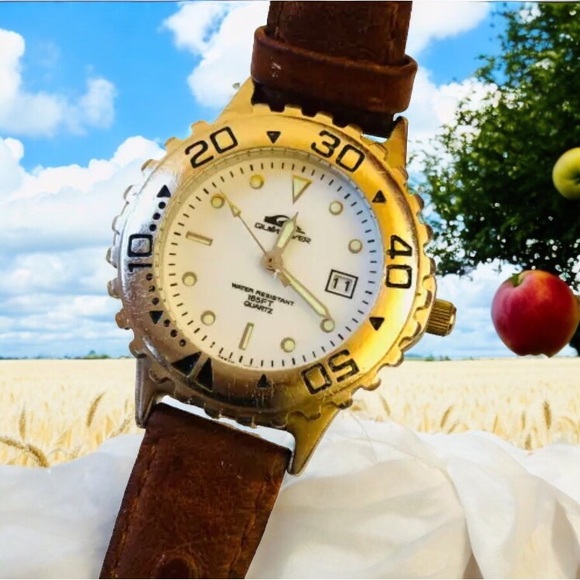 Quicksilver Japan Quartz Watch Stainless Steel Water Resistant 165 ft Womens - Picture 2 of 13